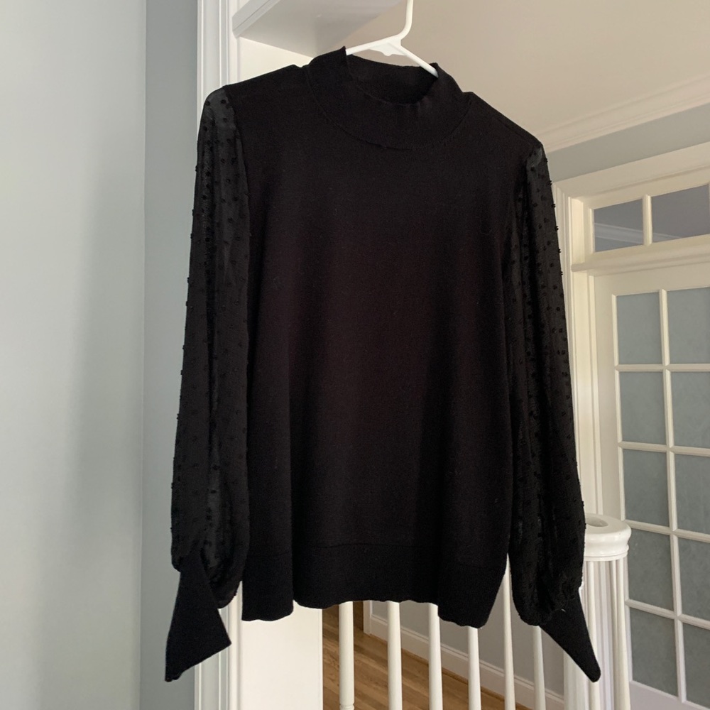 Cece clip dot sleeve sweater in black size medium